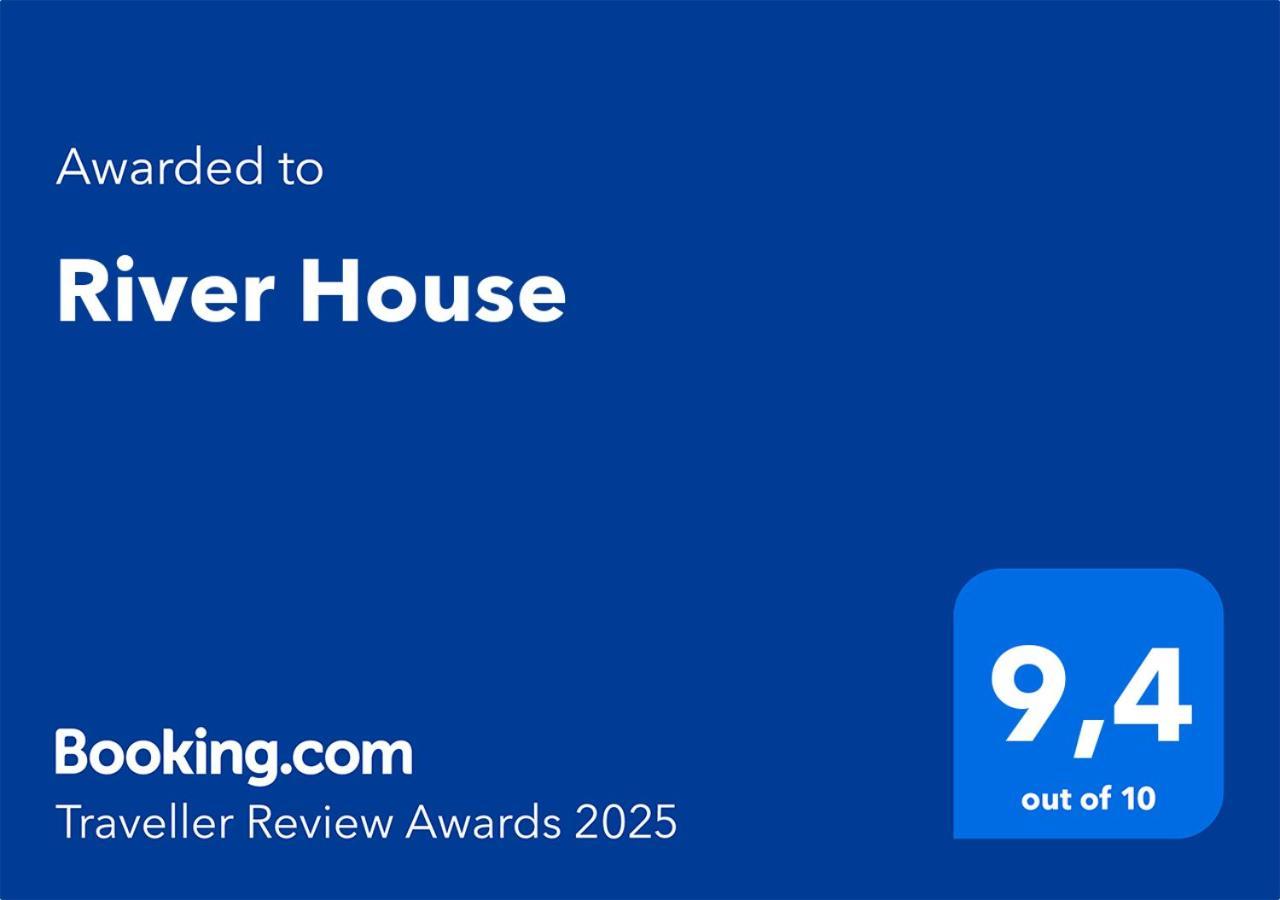 River House ปอร์เลซซา ภายนอก รูปภาพ